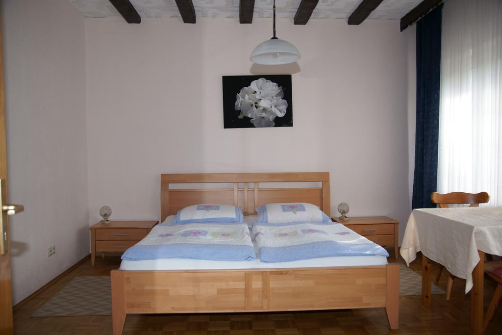 Hotel Alte Winzerschenke à Bruttig-Fankel Extérieur photo